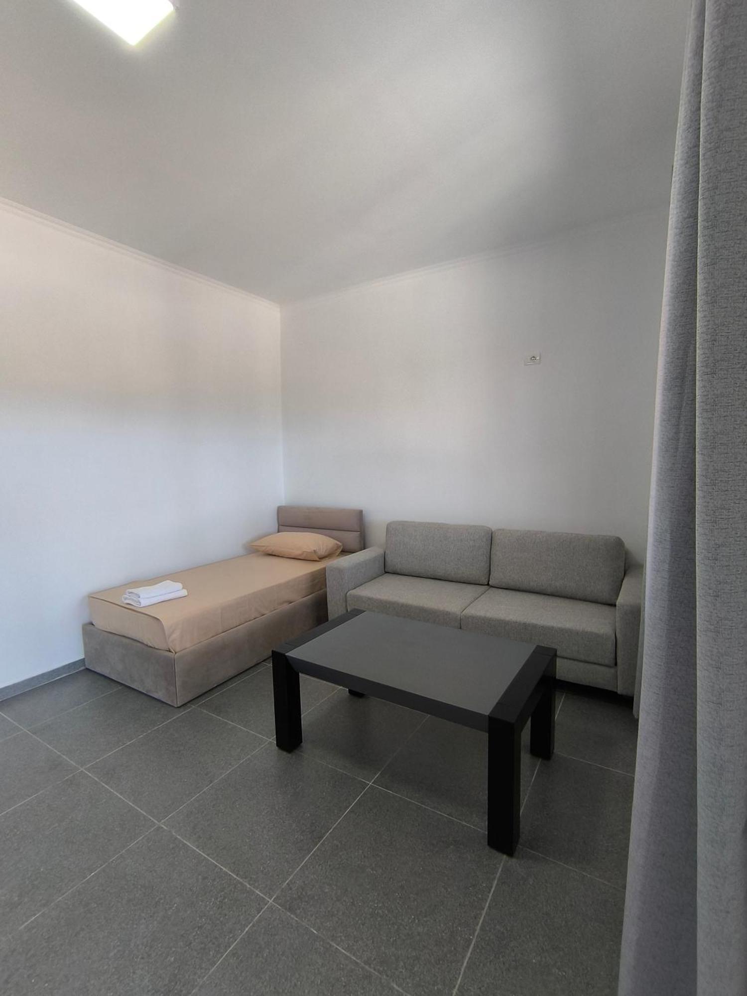 Kaful Apartments เคพาโร ภายนอก รูปภาพ
