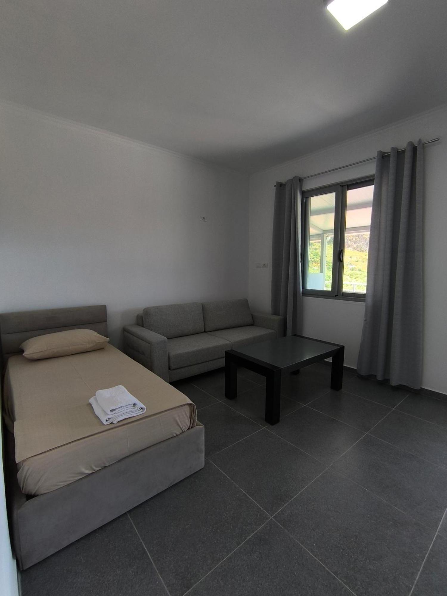 Kaful Apartments เคพาโร ภายนอก รูปภาพ